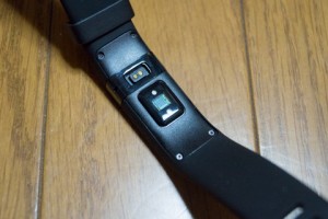 Fitbit charge HRの脈拍センサー